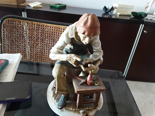 Statuetta lavorata mano in - lavorata,