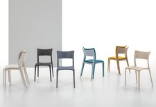 04 Sedie in polipropilene