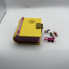 Libro di fiabe incantato