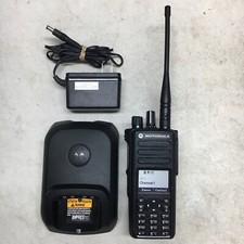 Motorola XPR7550e UHF radio