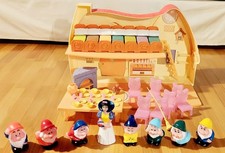 Bellissimo Cottage di Biancaneve e I sette nani Disney Mattel raro + personaggi