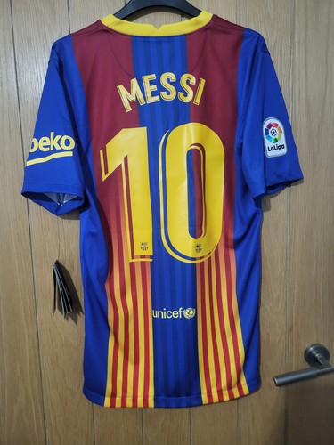 Nuova con etichette barcellona - con,