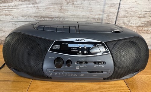 Vintage sanyo portable - vintage,