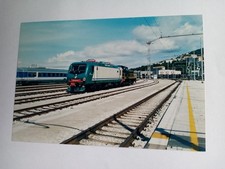 Foto  Locomotiva  E 464   in transito luogo sconosciuto