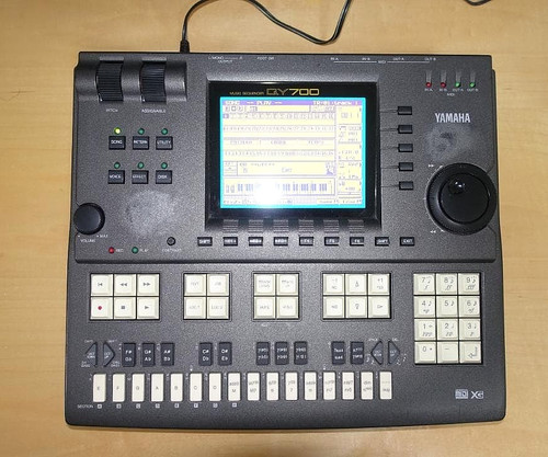Yamaha qy700 music sequencer - yamaha,