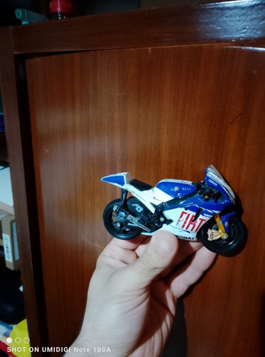 Modellino moto valentino rossi - modellino,