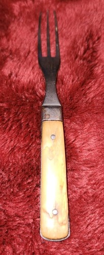 Utensile primitivo forchetta - , a