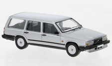 PCX Premium Classics Volvo 740 station wagon, argento, 1985