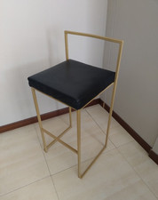 n2 Sgabelli in metallo oro seduta in pelle nera