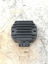 REGOLATORE DI TENSIONE SH640EA PER YAMAHA YP 125-150 MAJESTY DEL 2003 (e43761)