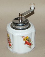 Insolito macinacaffè rotondo