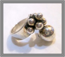 ANELLO CROSSOVER ARNE NORDLI - Norvegia - anni '50 - Sterling - ARGENTO A GRAPPOLO SFERE NR