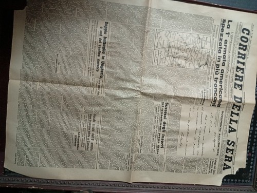 Vecchio foglio giornale - vecchio,