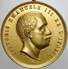 VITTORIO EMANUELE III - Medaglia premio in oro 18 kt Gara di tiro tra Ufficiali