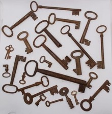 LOTTO 50 CHIAVI ANTICHE DIVERSE DIMENSIONI