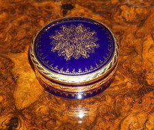 SCATOLA TONDA IN PORCELLANA DI