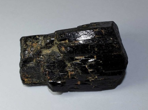 Tormalina nera grezza 778 cts - grezza,