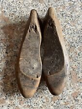 Scarpe piede legno antiche