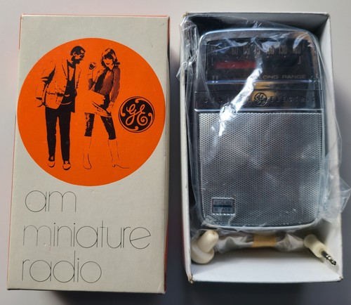 Radio portatile vintage ge - vintage,