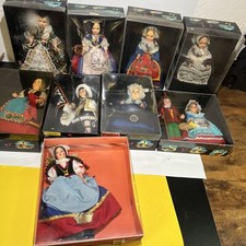 S-7.    9 Bambole Souvenir