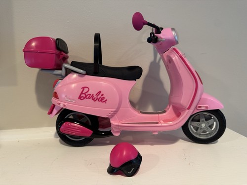Mattel 2008 barbie rosa - 2008, vespa