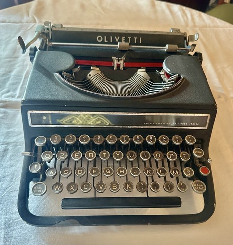 Macchina scrivere olivetti - da,