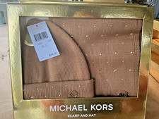 Cappello e sciarpa a costine