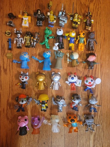 Piggy roblox figures lot - roblox,