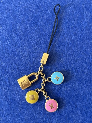 Louis vuitton charme porte - louis,