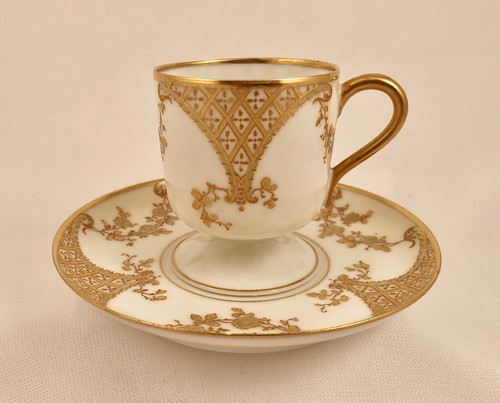 Antico piattino tazza