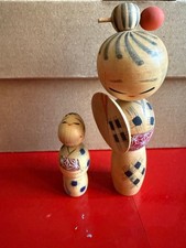 VINTAGE Giappone. Coppia di bambole kokeshi in legno, come nuove