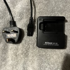 Caricabatteria originale Nikon MH-56 per fotocamere Coolpix 8400 e 8800 (25658)