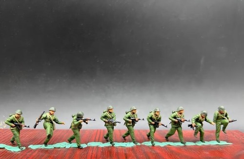 Modellino dipinto figure - , 9