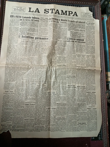 Vecchio foglio giornale - foglio,