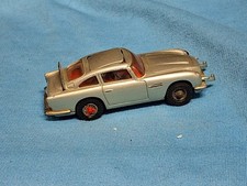 K-73 Corgi Toys: Aston Martin