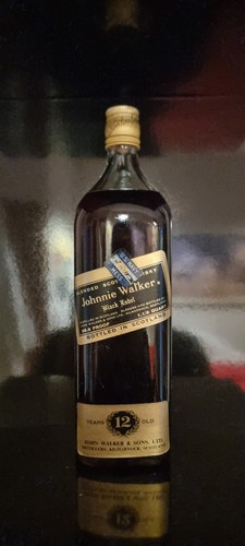 Johnnie walker black label - johnnie,