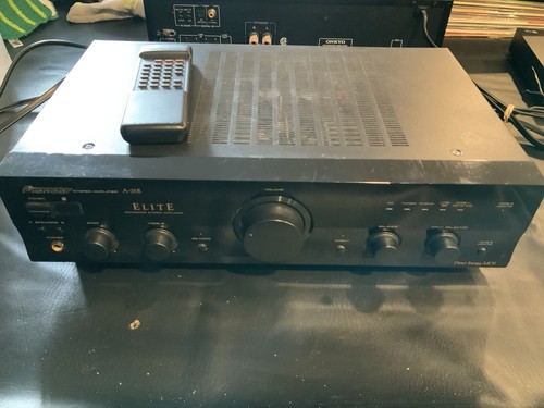 Amplificatore stereo integrato