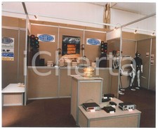 1975 ca ITALIA - FIERA Stand AMTRON Metal detector e apparecchi radio - Foto