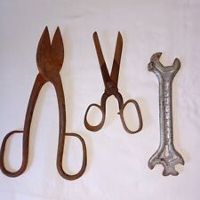 2 FORBICIONI + CHIAVE INGLESE FABBRO - LATTONIERE anni '30 - '40