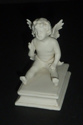 Petite statue sculpture - statue,