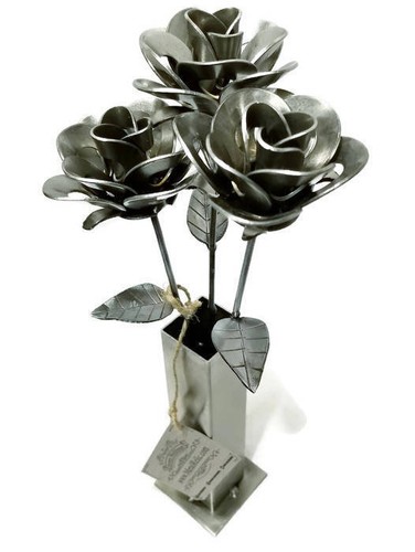 Rose vaso in metallo - e,