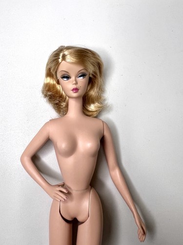 Bambola barbie preferibilmente - bambola,