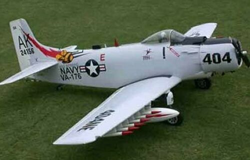 Douglas skyraider 100 - ad-7, 100"