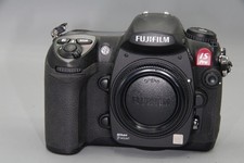 Corpo fotocamera reflex digitale UV IR Fujifilm IS Pro 6,1 MP attacco Nikon F come nuovo