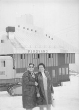 26-44A) FOTOGRAFIA PASSO STELVIO RIFUGIO PIROVANO GATTO NEVI RITRATTO SONDRIO