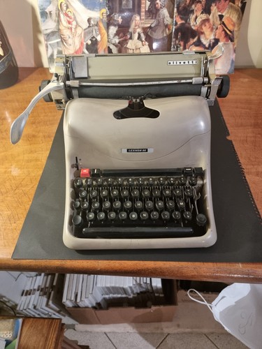 Macchina scrivere olivetti - scrivere,