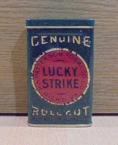 Lucky strike sigarette - strike,
