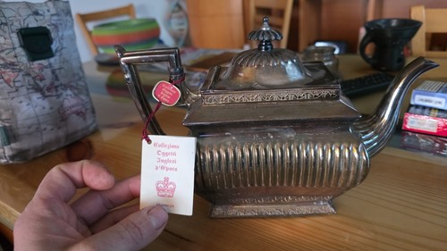 Teiera collezione oggetti