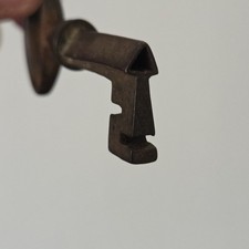 CHIAVE Forata Antica XVII