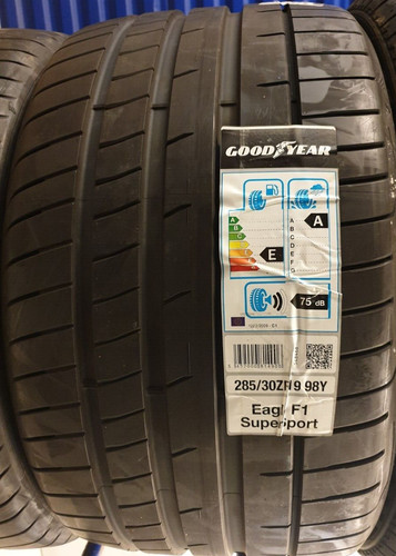 Pneumatico nuovo goodyear - nuovo, f1